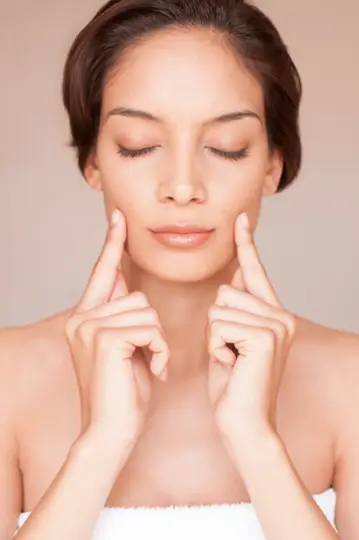 automassage du visage - massage et plénitude