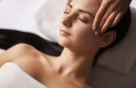 massage visage-mukha abhyanga-massage et plenitude
